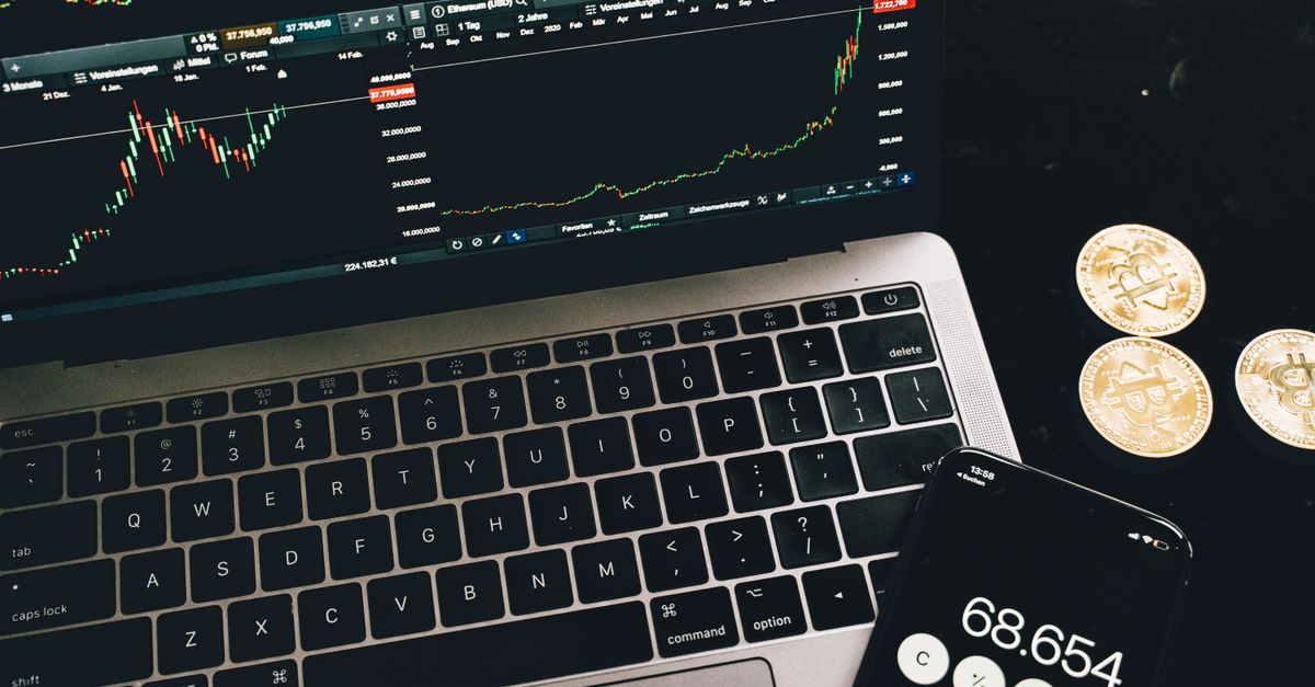 Hyperliquid atinge marca de US$ 10 bilhões em transações com ações e commodities
